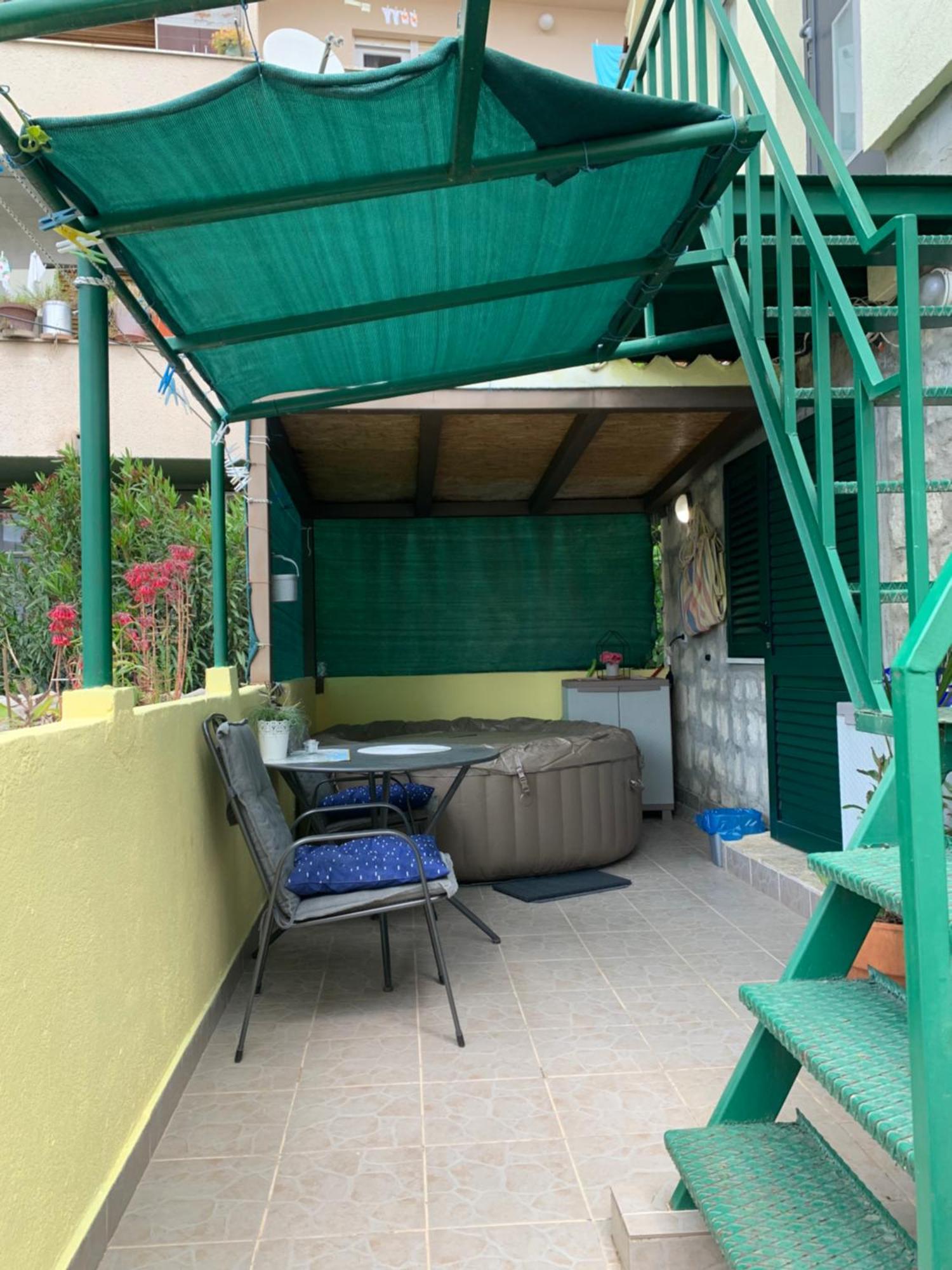 Apartment Shiny Love Split Exterior foto
